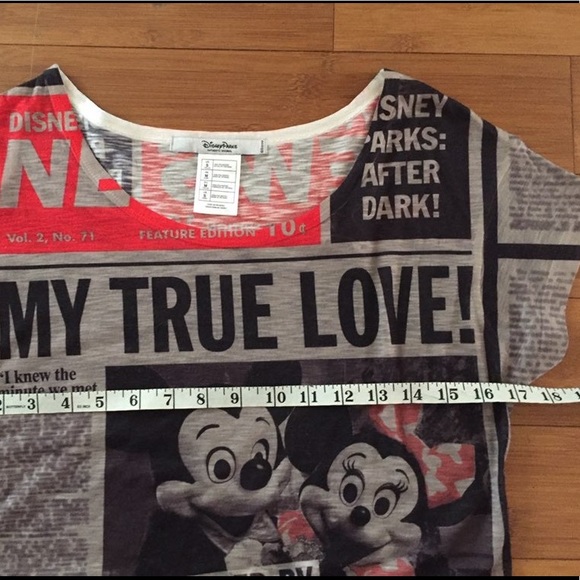 Disney Parks Newspaper Tee Small - Picture 6 of 7